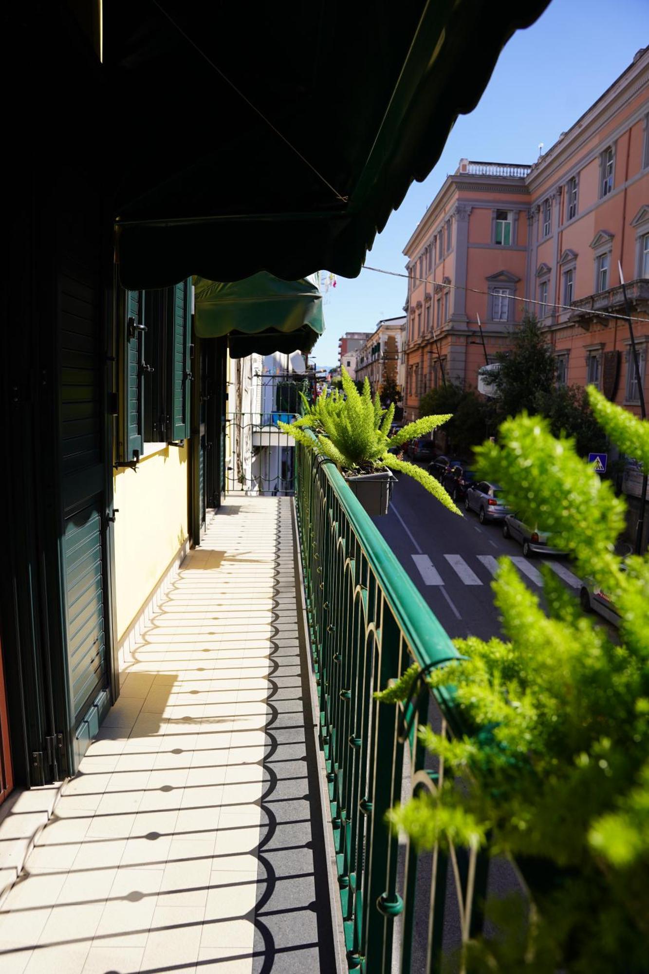 La Maison Di Donna Elena Panzió Cercola Kültér fotó